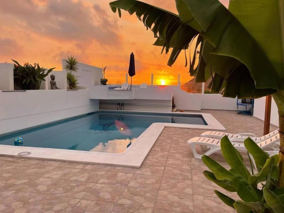 Gezellige Villa Met Prachtig Zicht En Zwembad Arona  Luaran gambar